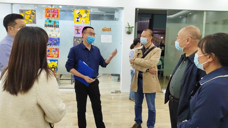 企业培训课程种类繁多，根据培训内容、目标人群和培训方式的不同，可以分为以下几类：